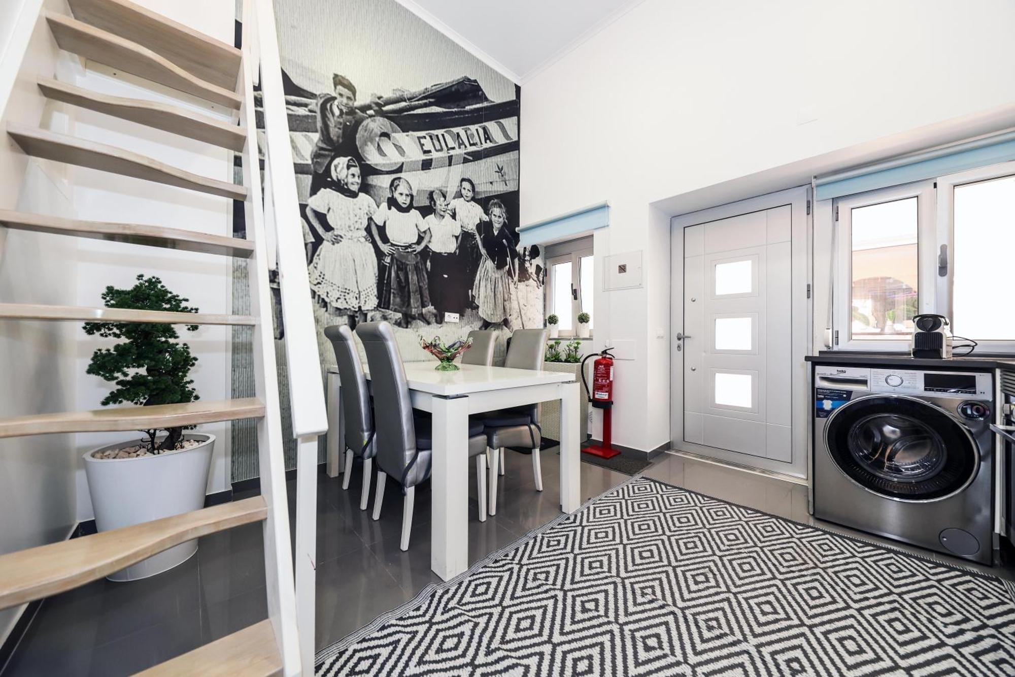 Dina Beach House Nazare Bagian luar foto