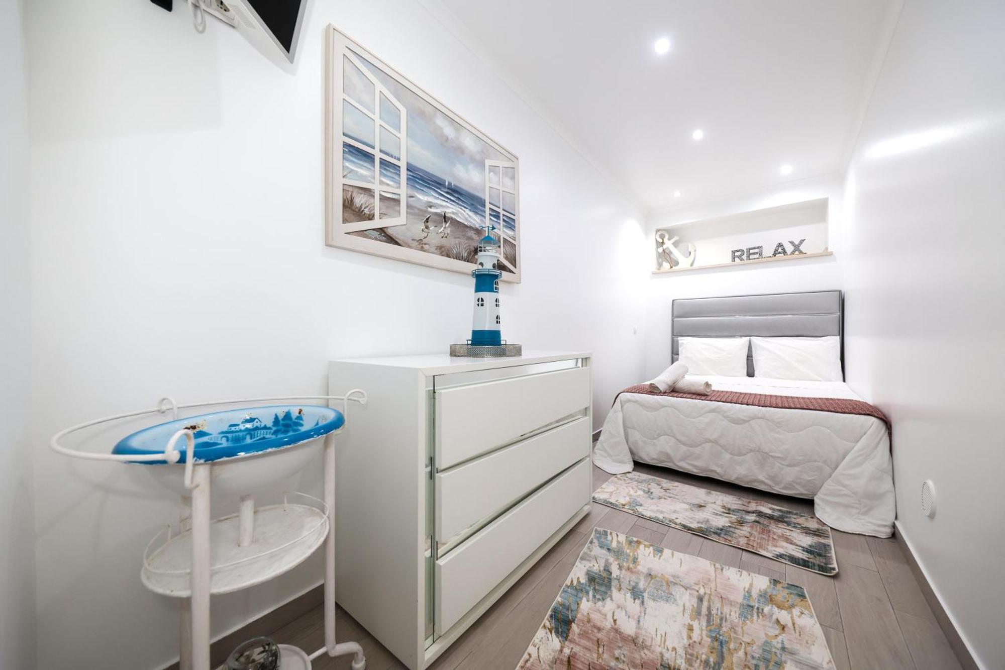 Dina Beach House Nazare Bagian luar foto