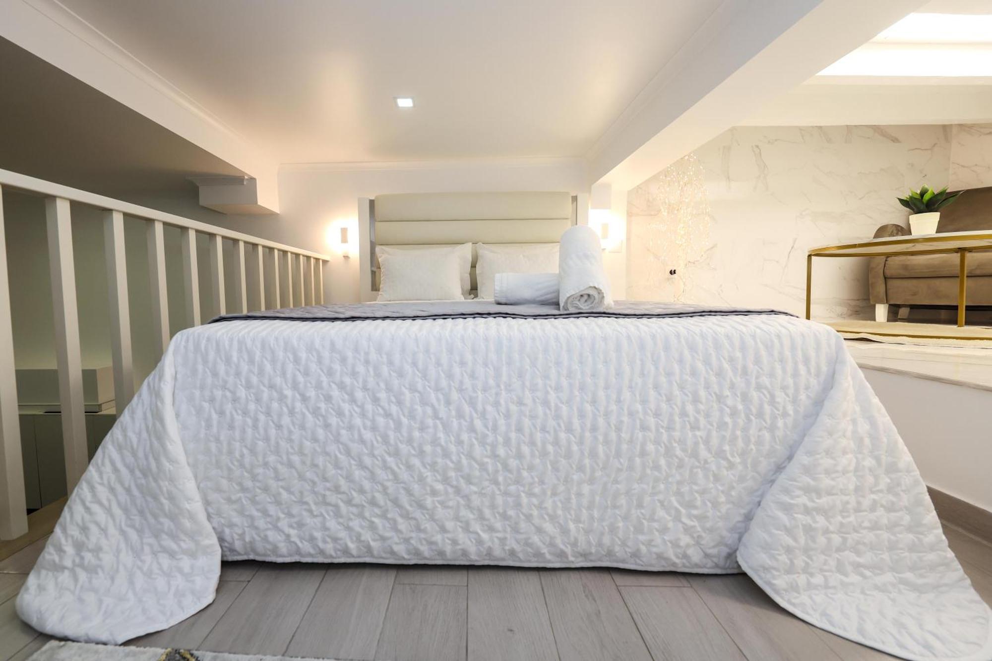 Dina Beach House Nazare Bagian luar foto