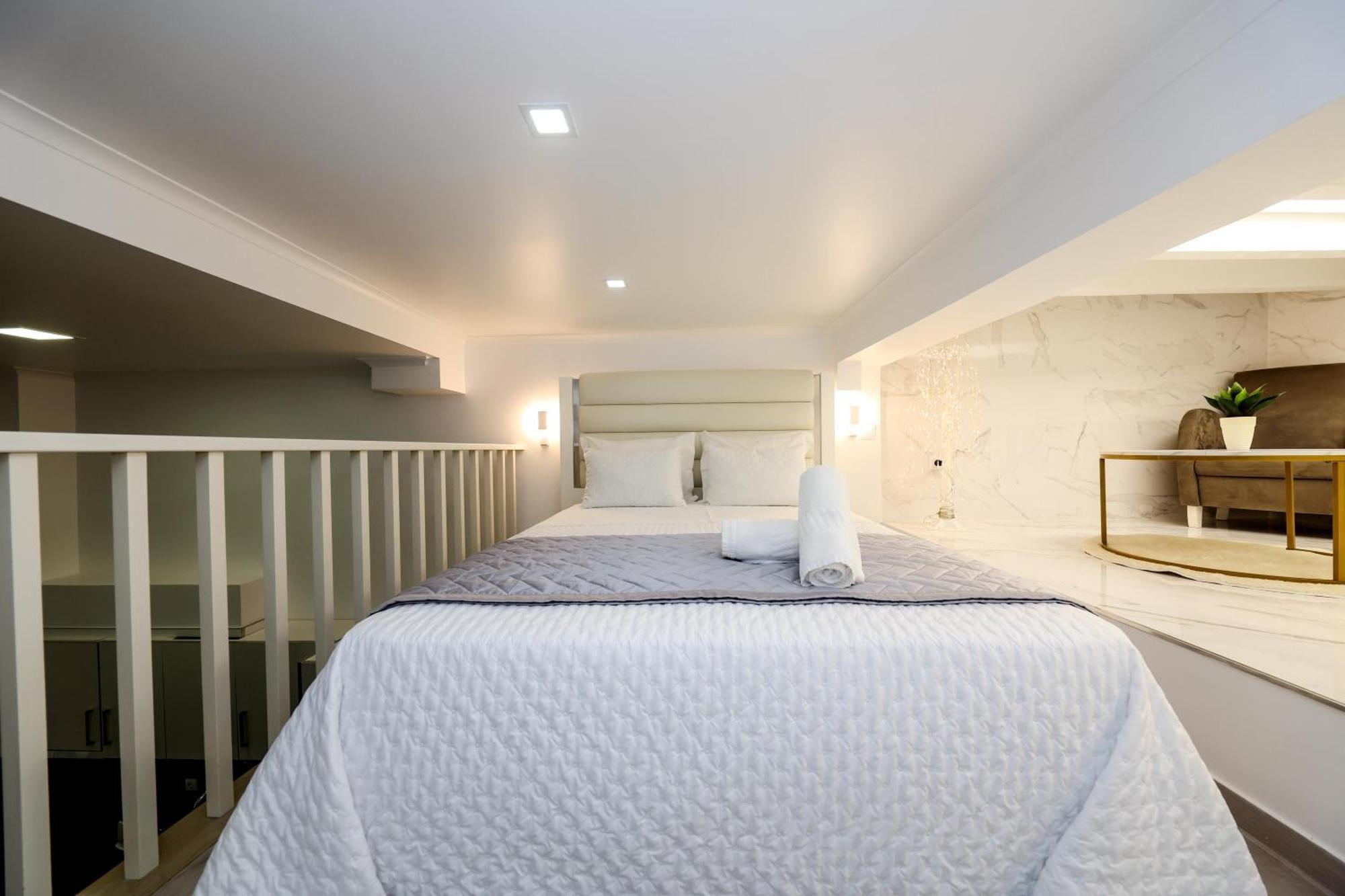 Dina Beach House Nazare Bagian luar foto
